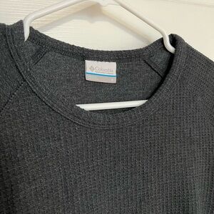 Columbia Sportswear Company women’s size small s charcoal black long sleeve tee